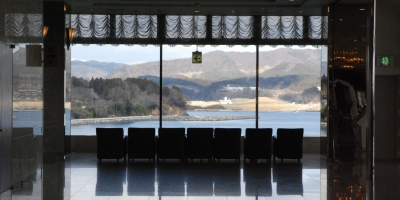 ホテル観洋の窓辺の椅子から見える風景