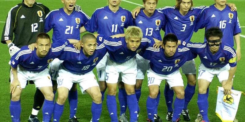 【サッカー日本代表】 歴代ユニフォーム大辞典 2002-04 《富士山モデル》