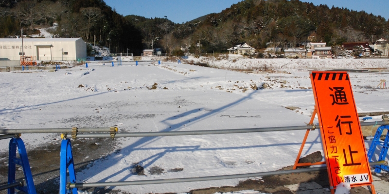 【遺構と記憶】気仙沼市鹿折駅前――。かつて船があった場所