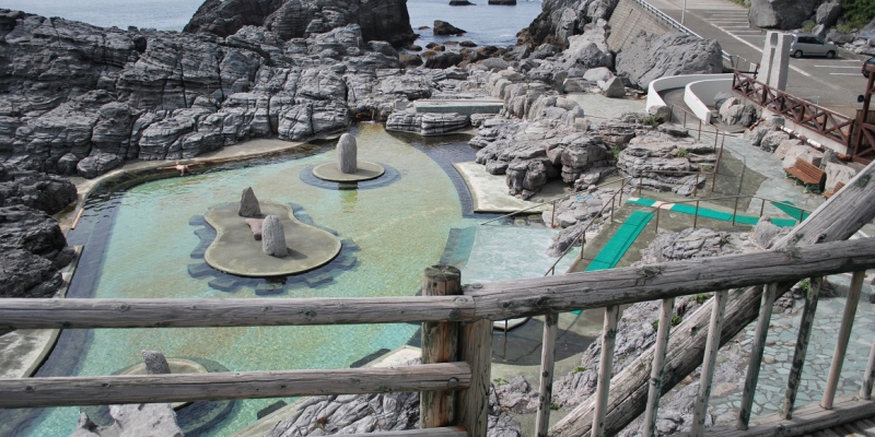 パワースポット神津島（こうづしま）！岩場の温泉で英気を養う【湯めぐり島旅】
