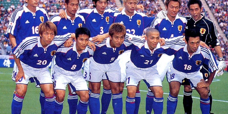 【サッカー日本代表】 歴代ユニフォーム大辞典 2001 《コントラストモデル》