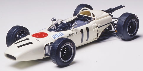 タミヤ 1/20 グランプリコレクション No.43「Honda RA272 1965 メキシコGP 優勝車」。永遠のあこがれのプラモデル！（タミヤのホームページより）