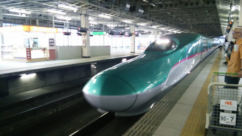 仙台駅へは新幹線はやぶさで