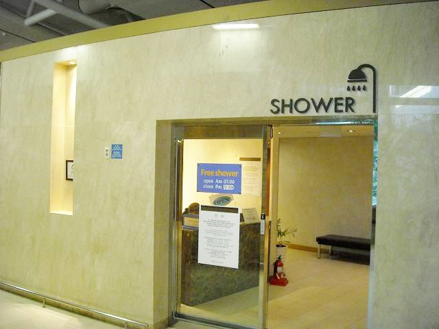 シャワールーム施設の入口