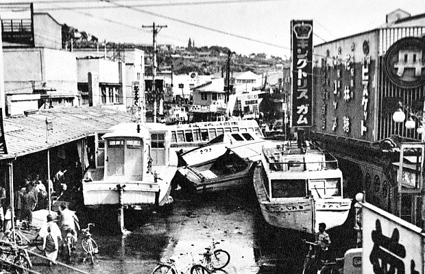 塩釜における1960年チリ地震の被害