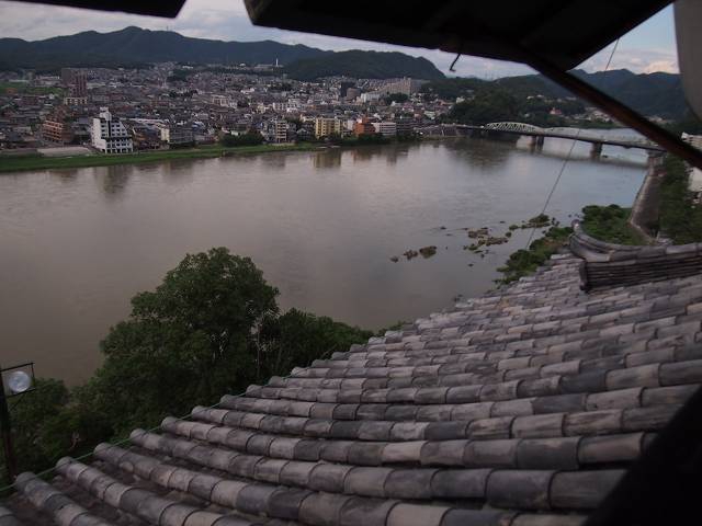 天守閣3階から木曽川を撮影