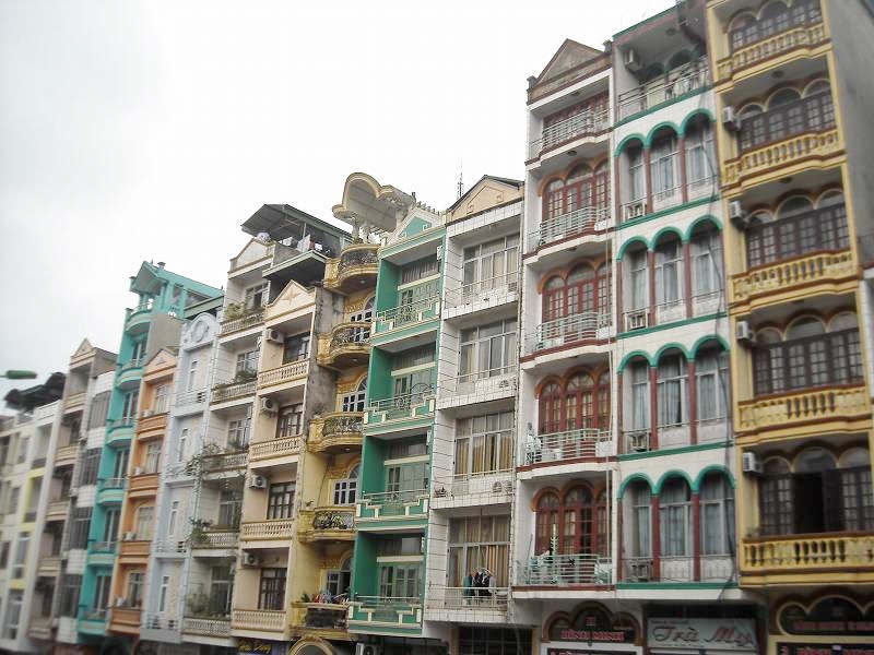 バイチャイの街にあった色とりどりの建物
