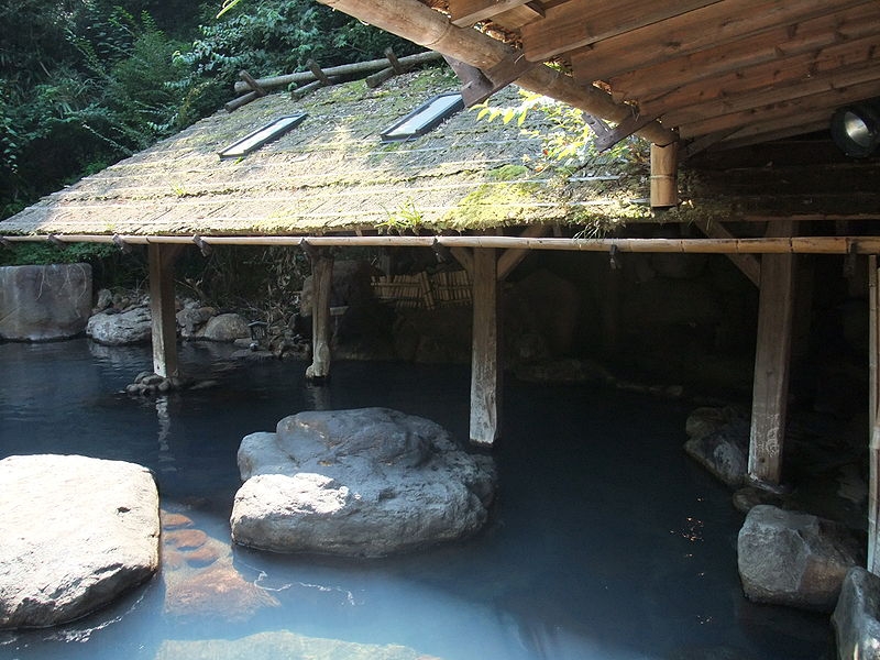 こちらは黒川温泉。今すぐ行きたい！（写真はWikipediaより）