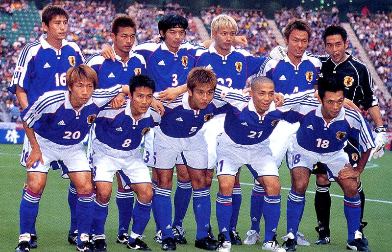 サッカー日本代表】 歴代ユニフォーム大辞典 2001 《コントラスト