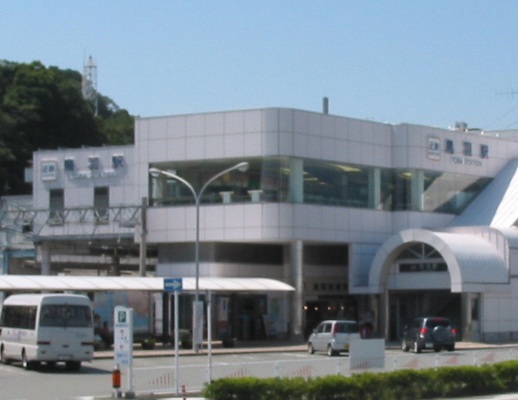 JR、近鉄鳥羽駅（港側）
